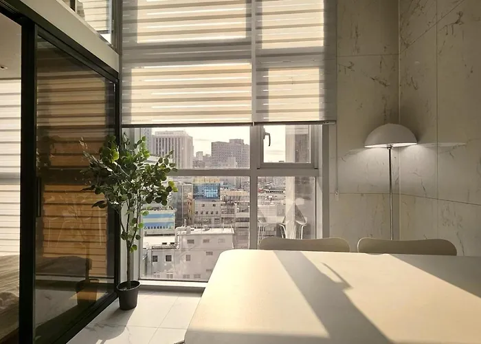 Maison M *
